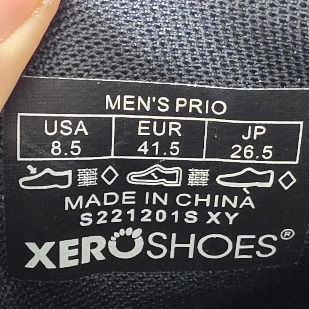 Xero Shoes Prio Sneakers Men 8.5 Black Red Minimalist Barefoot Running Shoe MINT